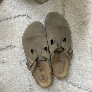 Barely worn Birkenstock Boston clog